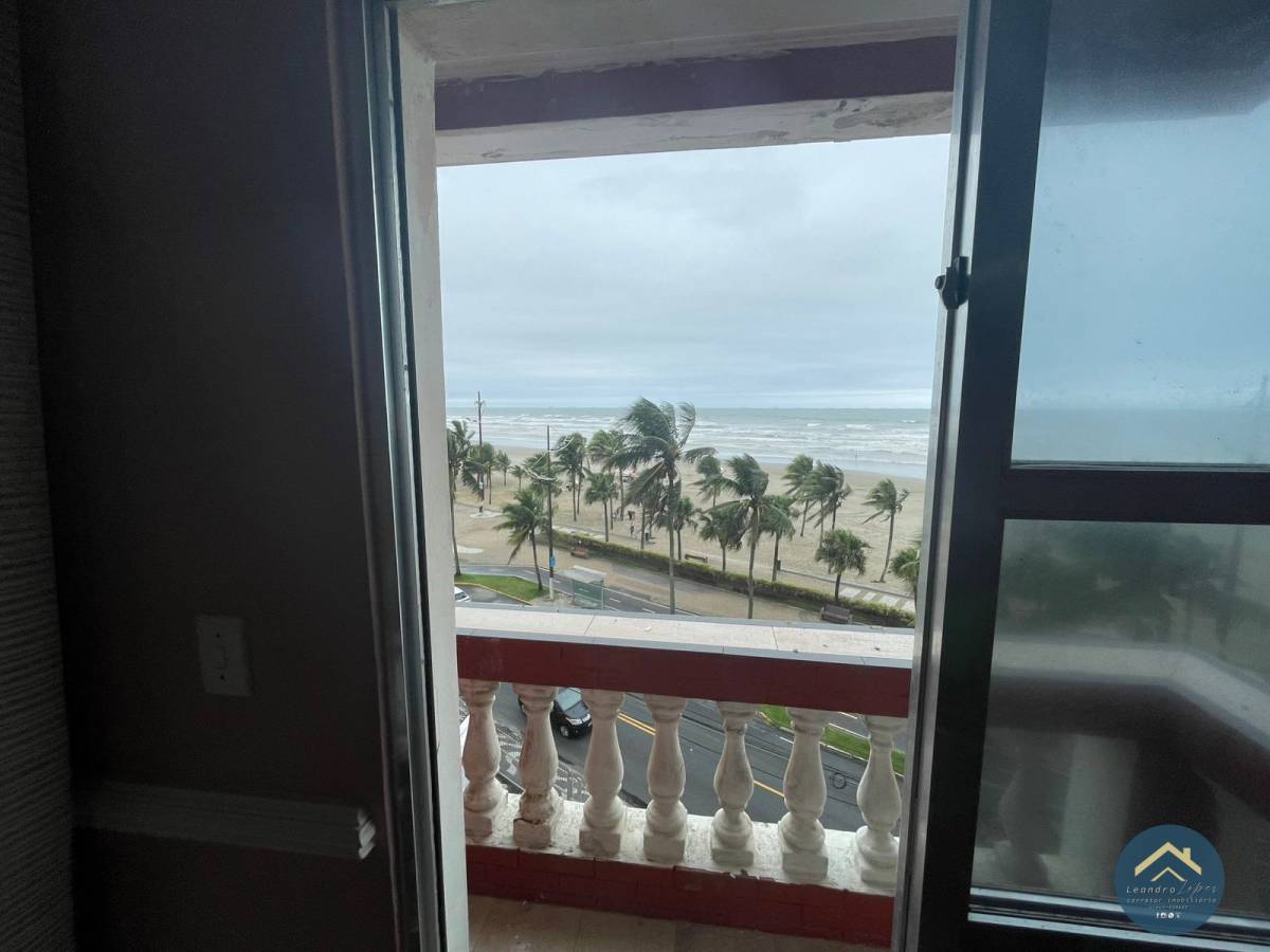 Apartamento frente mar, com 2 dormitórios, 1 suíte, 1 vaga, 104,27 M², na Ocian, venha conferir !!